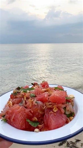 Thai Pomelo Salad You’ll Crave on Hot Days 🍊🥗 #pomelo #thaicooking #salad