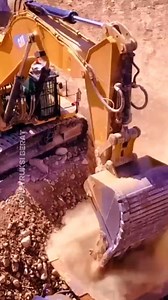 12K views · 88 reactions | Assembly of CAT 6015B: From Ground to Powerhouse! Description: Watch the full assembly process of the mighty CAT 6015B, from delivery, boom installation, cab setup, to its first bucket loading test in the new expansion area. Precision, power, and perfection in every step. #HeavyMachinery #Operator #CAT6015B #MiningEquipment #ExcavatorLife | Konstruksi Berat | Facebook