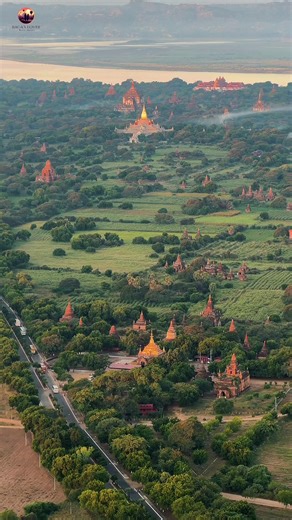 ဒီ Video တွေကို ဘာနဲ့ရိုက်တာလဲ ခဏခဏမေးကြလို့ ဒါက Balloon ပေါ်ကနေ ဖုန်းနဲ့ရိုက်တာပါ ဒီလို အပေါ်ကနေ ရိုက်ထားတဲ့ Video တွေ မင်မင်ဆီမှာ အများကြီးရှိသေးတယ် ❤️ #bagan #foryou #baganlover