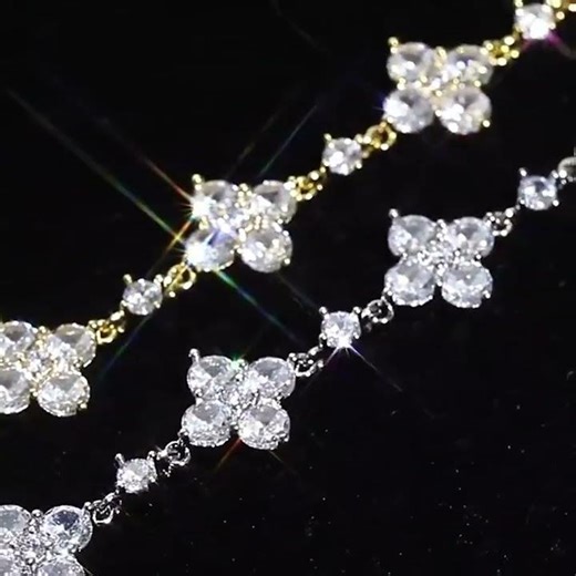 Flower Rhinestone Bracelet | Sparkling Zirconium Luxury Hand Jewelry for Women ✨