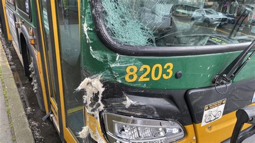 King County Metro bus collides with 7 vehicles - MyNorthwest.com