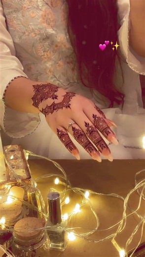 Henna artist Daria Maheen — Kishi & Nawabshah designs