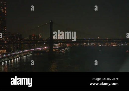 Night Manhattan Bridge with traffic lights and reflections New York Stock Video Footage - Alamy