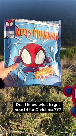 Only 200 aviliable!!! In my bio🕷️ #spidey #spidermanfans #plushies #messtoys #marvellegends