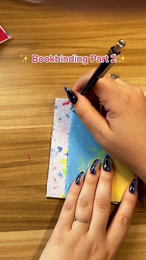 Part 2 of my handmade paper rainbow sketchbook! If you want an indepth tutorial let me know i just tried to keep it from being too long. #handmadepaper #papermaking #bookbinding