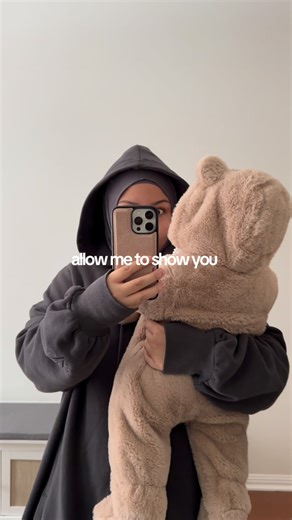 Flavia┃Revert Muslim┃Latina┃Entrepreneur on Instagram: "Sources & Islamic Evidences • Qur’an 4:29 — Trade must be by mutual, willing consent (tarāḍī) • Qur’an 83:1–3 — Condemnation of deceptive business practices • Ṣaḥīḥ Muslim 101 — “Whoever deceives us is not from us” • Bukhārī & Muslim — Honesty brings barakah; concealment removes it • Ibn Mājah 2185 — A sale is only valid with free consent • Ṣaḥīḥ Muslim 1513 — Prohibition of gharar (excessive uncertainty) • Ibn Mājah 2340 — “No harm and no