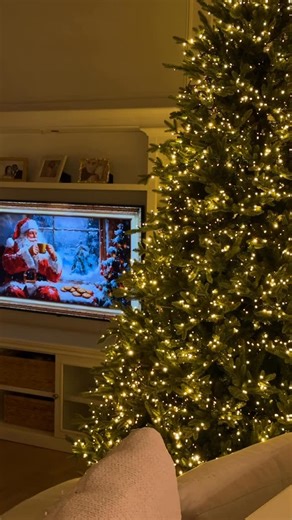 Mayra Isabel on Instagram: "I couldn’t let go of my Costco tree 🥹🎄✨"