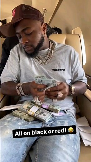 @DavidoOfficial Says money fall on you #davido #nigeria #afrobeats