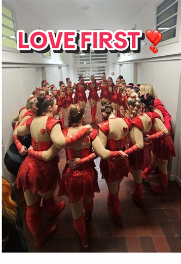 Endlich konnten wir unsere neue Show präsentieren - wait for the drop❣️ @@47_kö11sch genauso meinten wir! Wir haben drauf gewartet den Mix endlich nutzen zu können 🐭🫶🏼@DRUCKLUFT #karnevalistischertanzsport #calypso #karneval #dance #fy