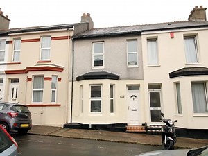 New Instruction - Keyham GUIDE PRICE £130,000-£140,000 This...