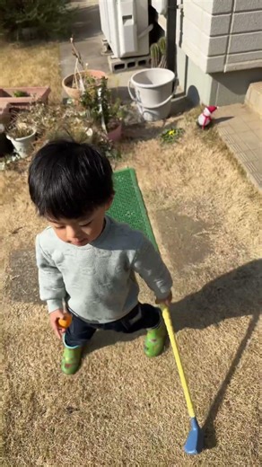 Golf lessons: Backyard edition ⛳😆