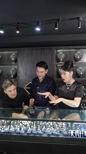 320K views · 4.7K reactions | Model của showroom … sao mà yêu quá dị mẹ uiiii | Võ ĐăngKhoa | Facebook