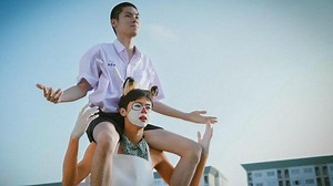 10 Rekomendasi Film Komedi Thailand yang Bisa Jadi Mood Booster saat Pekerjaan Bikin Stres