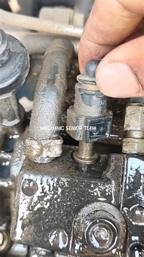 139K views · 405 reactions | Check The Engine Fuel Supply | Mechanic Senior Team | Facebook