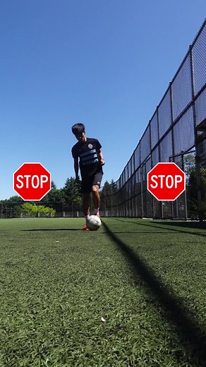 🚫⚽Stop neglecting your weak foot until you try this game-changing Weak Foot Training Session that'll have you scoring goals like Son with both feet!