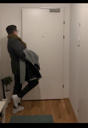 Österreichische Nachbarschafts-Komödie: Lustige POV-Momente