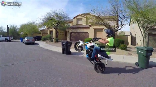 Using Honda Grom street bikes for off-road dirt riding and jumping