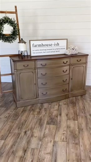 This restoration hardware technique is so much fun! #paint #art #diy #restorationhardware #furniture