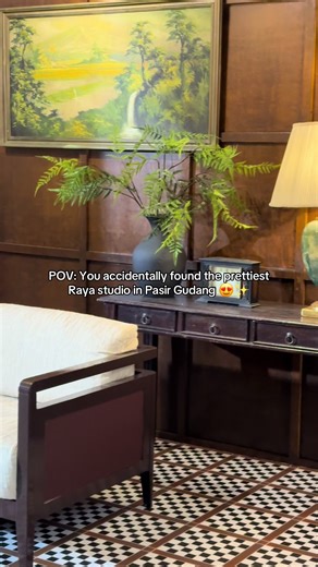 Studio raya pasir gudang. Waze: Sedetik Studio. Sekarang dah open for booking! Click link di bio 🫶🏻🥰✨ #StudioRayaPasirGudang #PhotoshootRayaJohor #RayaPhotoshoot #StudioRaya2026 #StudioRayaMasai