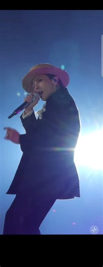 GD 어느 각도든 완벽, 춤선·비주얼 다 미쳤다不管什麼角度都無可挑剔，GD 的舞蹈線條與顏值太犯規♡どの角度から見ても完璧、GDのダンスラインもビジュアルもヤバすぎ♡#지디 #gd #지디콘서트