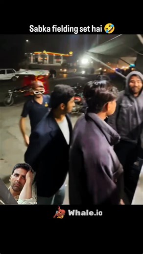 𒆜🅰🅽🅶🅰🅳 🅽🅸🆂🅷🅰🅳𒆜 on Instagram: "日本は、🎭 💯 人々の「一歩一歩」を電力に変える革新的な技術を導入しています。 それが「圧電タイル（ピエゾエレクトリック・タイル）」です。 このタイルは、歩行者が踏むたびに生じる圧力と振動のエネルギーを吸収し、 その機械的な力を電気エネルギーに変換します。 内部に埋め込まれた圧電素子がわずかに変形することで、 微小な電流が発生します。 一歩一歩は小さな電力ですが、何百万もの歩行が重なれば、 LEDライト、デジタルディスプレイ、センサーなどを動かす 十分な電力が生み出されるのです。 東京・渋谷駅のような人通りの多い場所では、 1日に約240万歩がこのシステムに貢献しています。 この電力は蓄電または即時利用が可能で、 従来の電力供給への依存を減らし、 持続可能な都市インフラの発展を支えています。 日常の「歩く」という行為が、 未来の再生可能エネルギーを生み出す力に変わっているのです。⚡ #日本 #圧電タイル #ピエゾエレクトリック #歩行発電 #渋谷駅 再生可能エネルギー スマートシティ テクノロジー