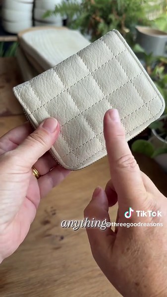 Thin Smart Tracker: Keep Your Valuables Safe