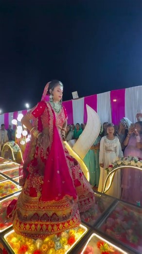 main Chali main Chali dekho pyar ki gali #dance #bridegroom #shaadisaga #weddingsutra