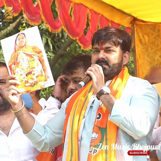 998K views · 48K reactions | मां के तस्वीर देख रोते हुए फोटो को सीना से लगा लिए भंटाडीह नरकटियागंज #Bihar #bjp #chunav2025 #biharelection2025 #chunav #pawansingh #Betiha #narkariyaganj #pawan #JDU #NDA भंटाडीह नरकटियागंजभंटाडीह नरकटियागंजहै | Zen Music Bhojpuri | Facebook