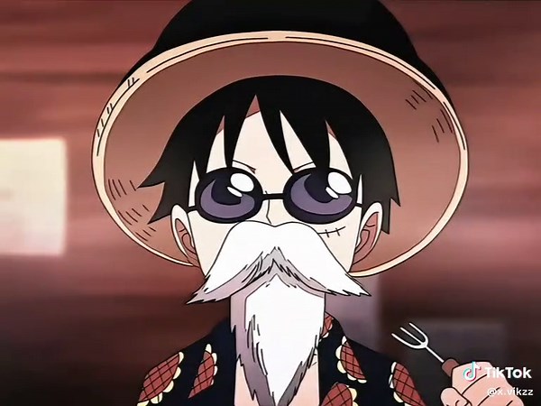 Luffy's Adorable Smile in One Piece Moments