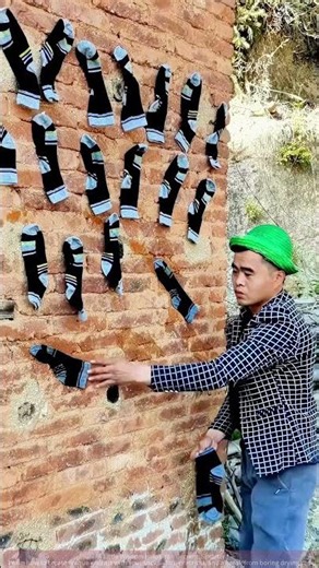 Creative Sock Drying Method! Spell Your Name/Pattern with Socks