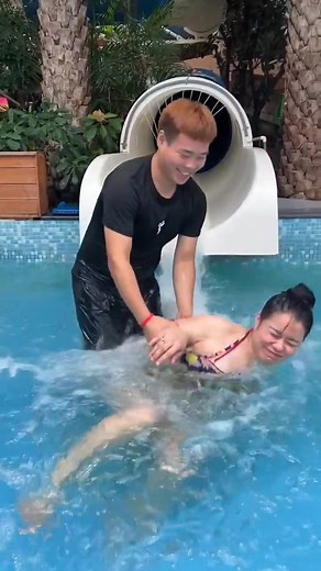 #waterslide #girls #swimsuit #foryou #fyp #waterpark #waterfun