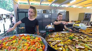 Biggest Street Food Festival in Budapest, Hungary. 'Wine & Street Food Festival' #streetfood #budapeststreetfood #hungarystreetfood | Food Processing