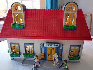 Vintage 1990s Playmobil Hospital Set: Operating Theatre, Ward, Figures, Accessories - Etsy UK