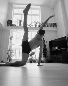 🏠 A sneak-peek at The Royal Ballet's Matthew Ball rehearsing at home. Music by Jacob Collier | Royal Ballet And Opera