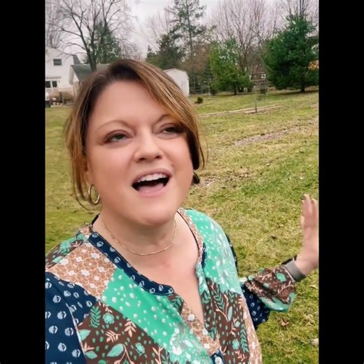 1325 Parkway Rd, McCandless: Your Dream Backyard!