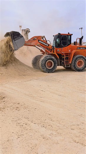 #doosan #wheel #loader #Hebi #machinery #bachoeloader #constructionequipment #excavator #bulldozer
