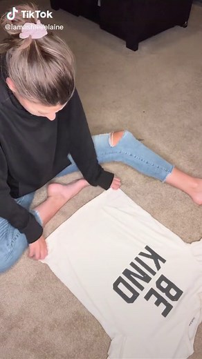 Transforming a Men's T-Shirt into a Stylish Women's Piece
