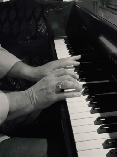 Hurt (remix) – Johnny Cash / Nine Inch Nails 🖤 #musicshorts #johnnycash #nineinchnails