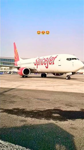 SpiceJet Airlines Boeing 737-8✈️ #subscribe #automobile #airplane #aviation #airport #travel #flight