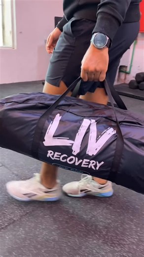 Johnny on Instagram: "Portable ice pod from @livrecoveryeg - Easy to store & easy to travel with It’s portable ice pod designed to make cold therapy simple and accessible anywhere. It helps reduce muscle soreness and inflammation, improves circulation, and speeds up recovery—so you can feel refreshed, recover faster, and perform at your best without the hassle of traditional ice baths. ❄️"