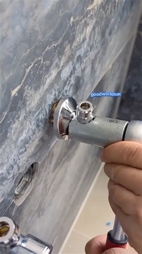This is how I install shut-off valves for a bathroom sink. Hot and cold water, installed correctly and safely. ✔️ | Good Work Max