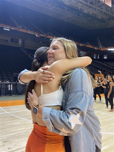 so obsessed with @Tennessee Dance Team !!! wanted to try their jazz turns🧡🧡#udanationals#tennesseedanceteam#uda#turns#fyp