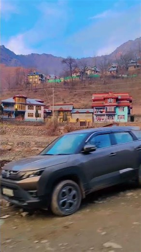 mud mud yaad satave pind diya galiyaan di