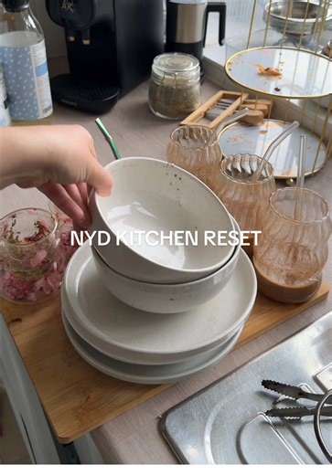 A mega kitchen reset to start the year 😮‍💨 this took me so much longer than I expected, and I found about 10 things I need to organise / fix this month 🤣 Who’s ready for some home organisation content? 🤗 #asmr #kitchenreset #cleanwithme #satisfyingcleaning #cleaningtiktok