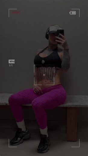 #musclemommy #girlsthatlift #wlw