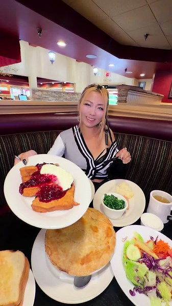 Dinner at Gourmet Pies Los Alamitos — what to order