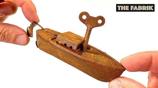 1940's mini Clockwork Tin Boat - Restoration