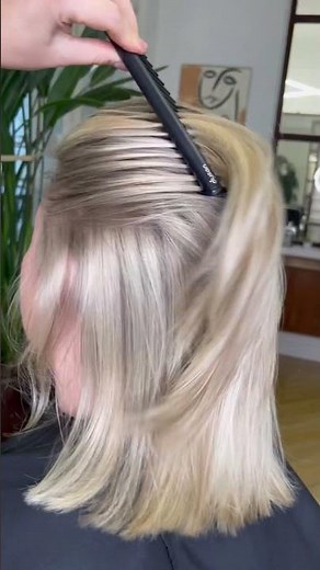 Platynowy blond z ciemnych włosów ☺️