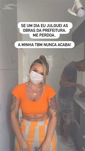 G L A Y C E H E M E R L Y ❤️ on Instagram: "Se eu sumir do Instagram é porque vendi o celular para poder comprar o Porcelanato que falta pro banheiro kkkkk . 2026 chegou e a obra não acabou 😂🤡🎵 rimou kkkk . Gente quem já fez obra sabe do que estou falando… São tantos imprevistos e gastos que nós já estamos à beira de um infarto… .. O olho tremendo sozinho? Já nem esquento mais rs . Brincadeiras a parte mesmo com todos esses perrengues dou graças a Deus todos os dias por ter a oportunidade de 