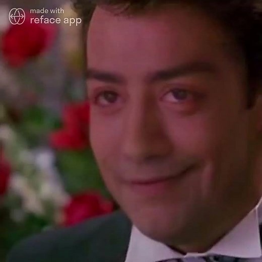 HOME ALONE 2 - Hotel Manager Face of Grinch￼